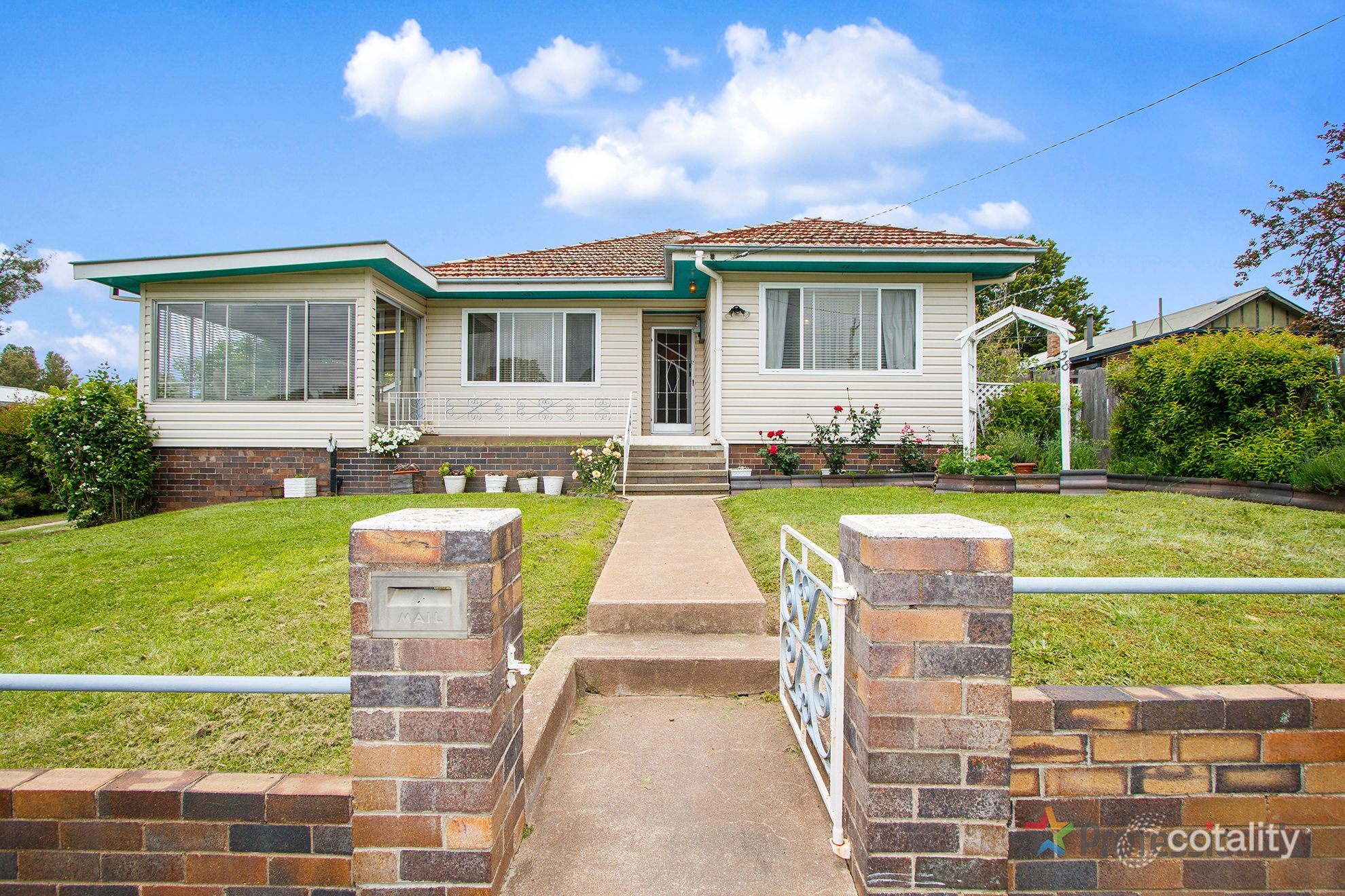 38 Queen St, Uralla, NSW 2358