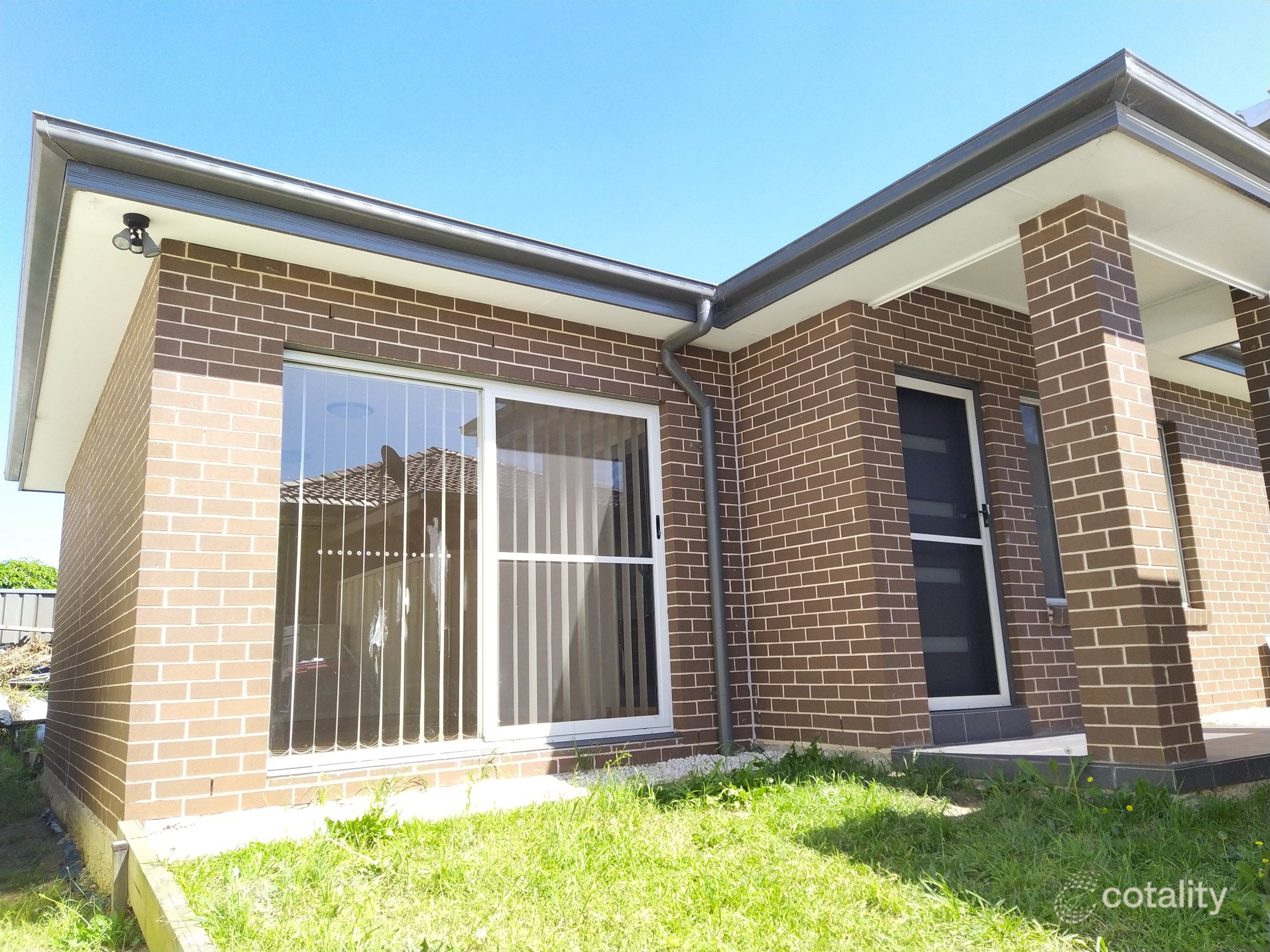 4 Holroyd Rd, Merrylands, NSW 2160
