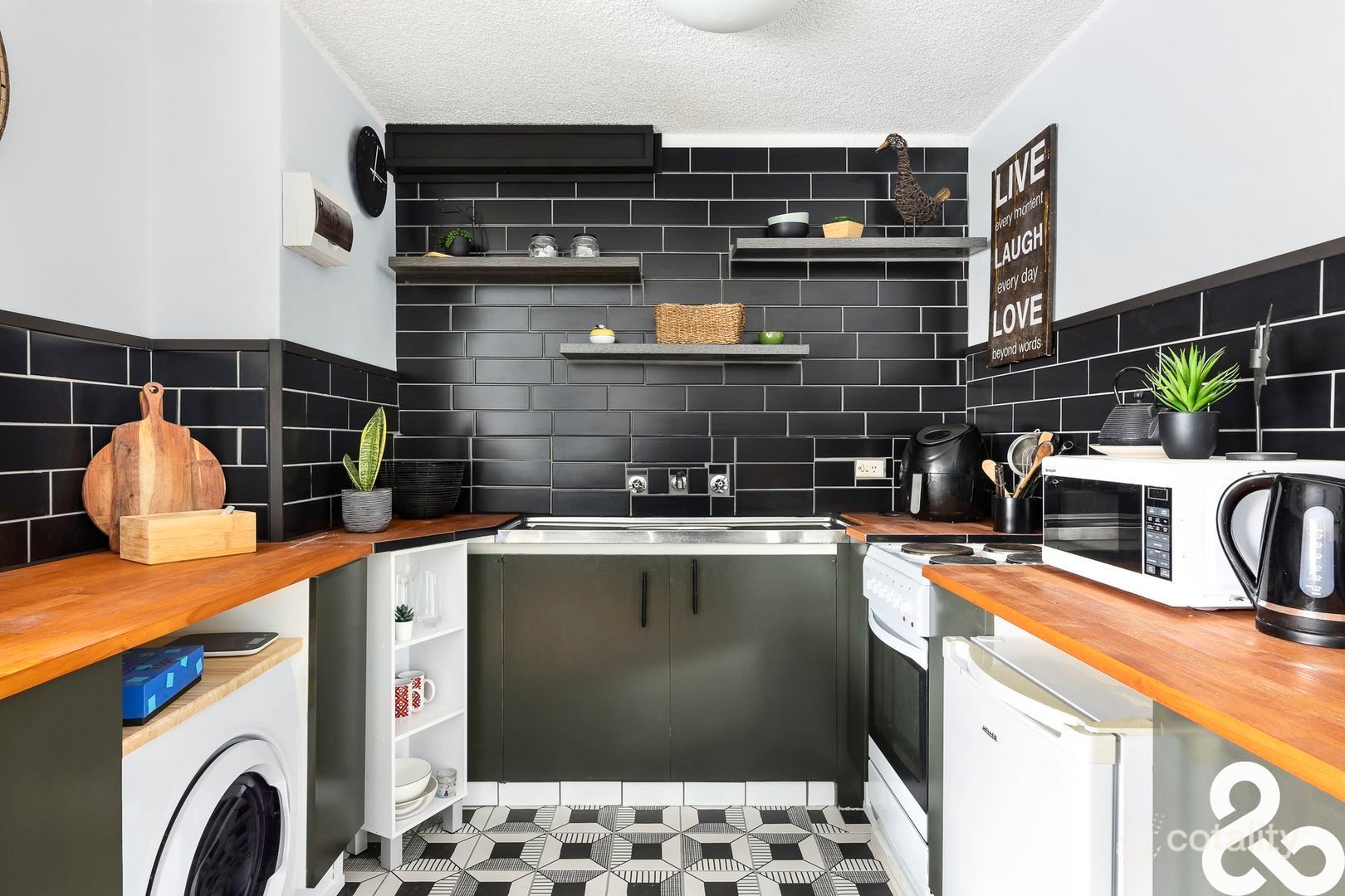 24/11-13 Cooma St, Preston, VIC 3072