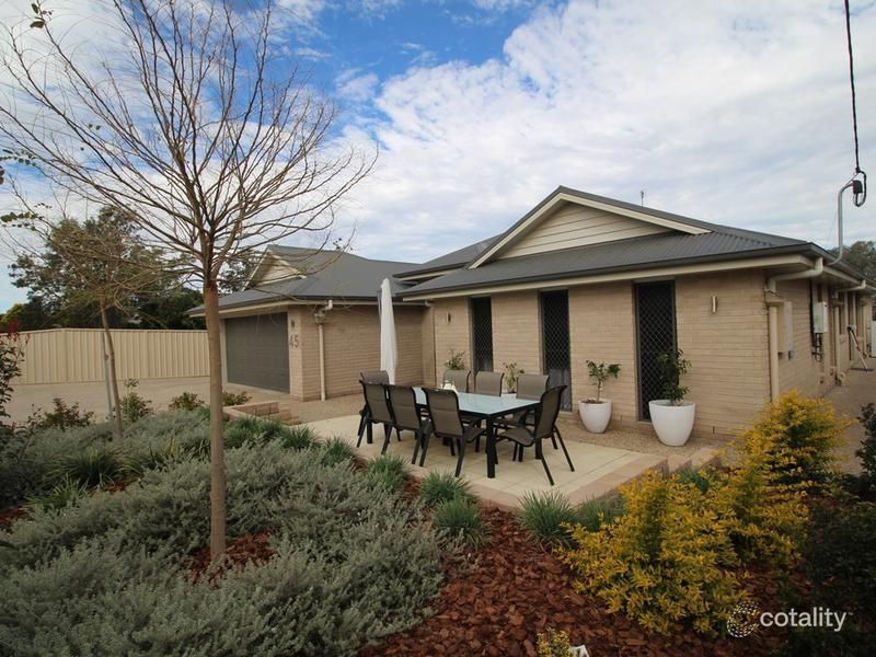 45 Hill St, Pittsworth, QLD 4356