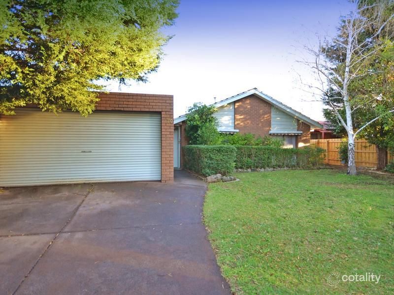 10 Holbeach St, Burwood East, VIC 3151