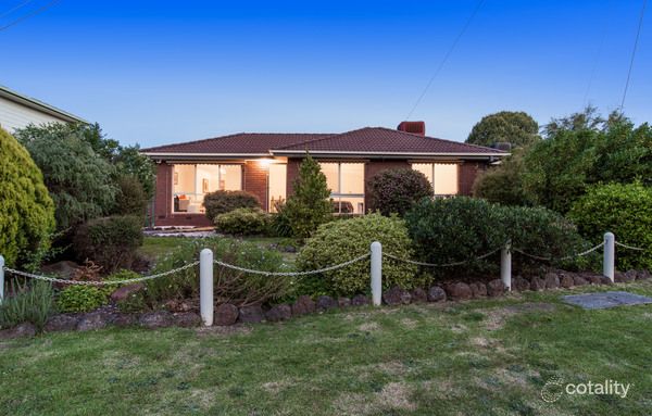 12 Parklands Ave, Chirnside Park, VIC 3116