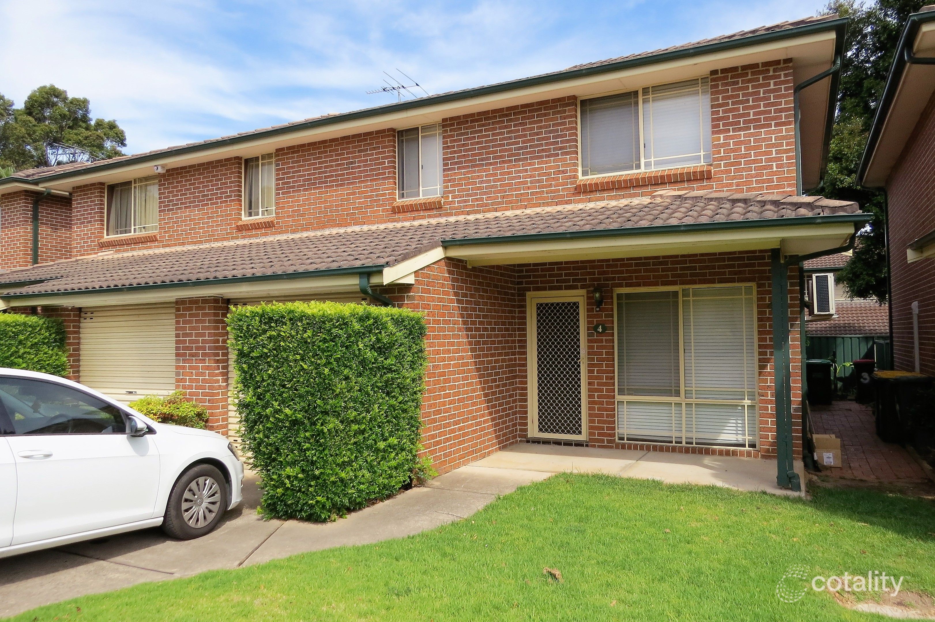 4/101 Hurricane Dr, Raby, NSW 2566