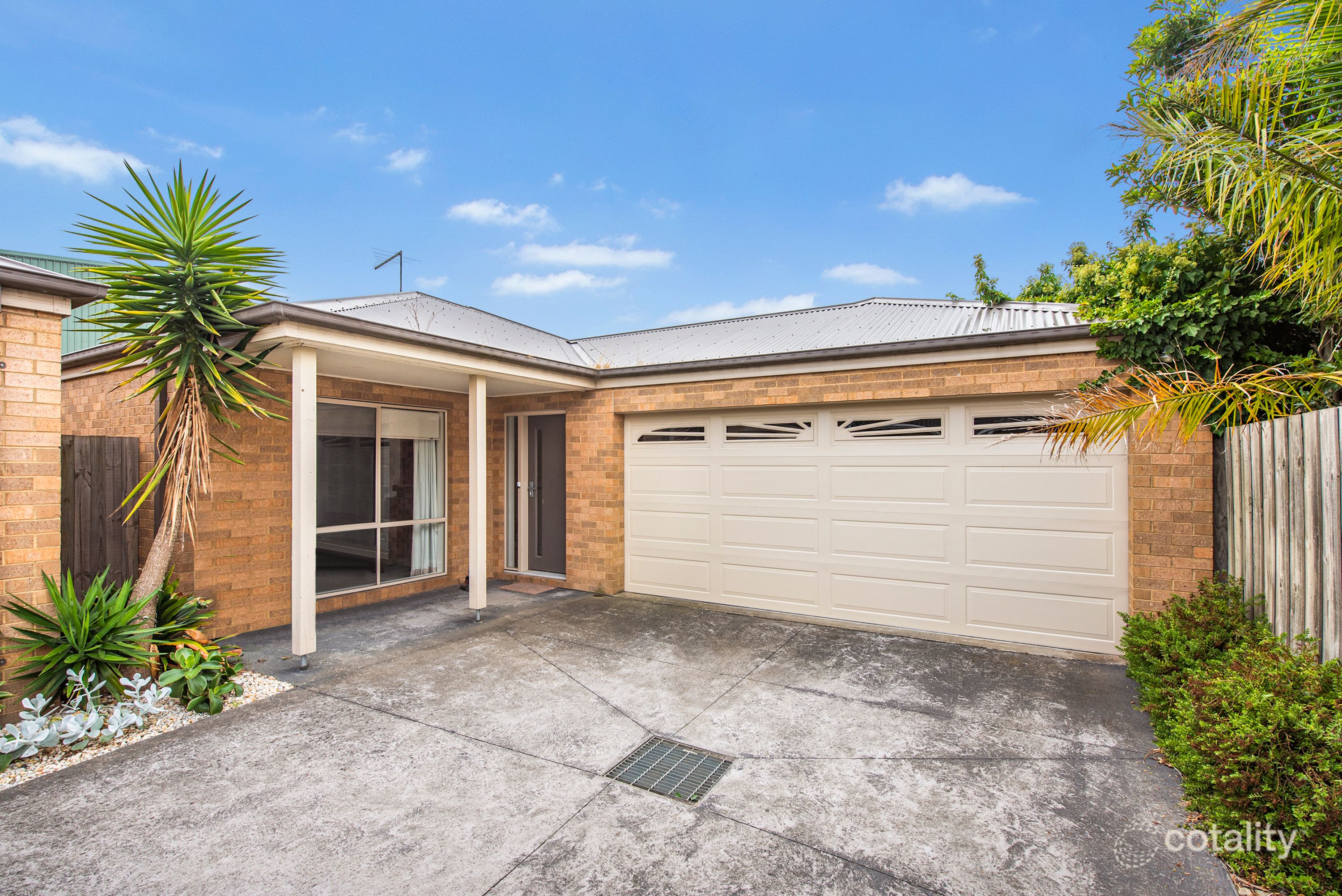 2/341 Rossiter Rd, Koo Wee Rup, VIC 3981