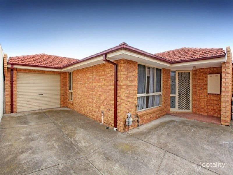 2/11 Lee St, Deer Park, VIC 3023
