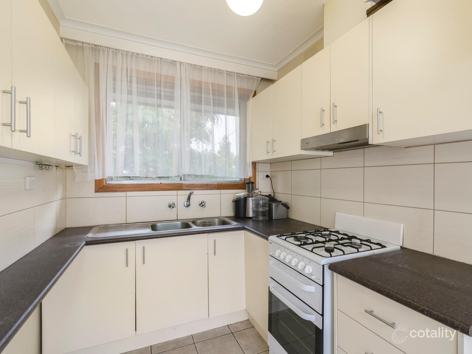 1/9 Larnoo Ave, Brunswick West, VIC 3055