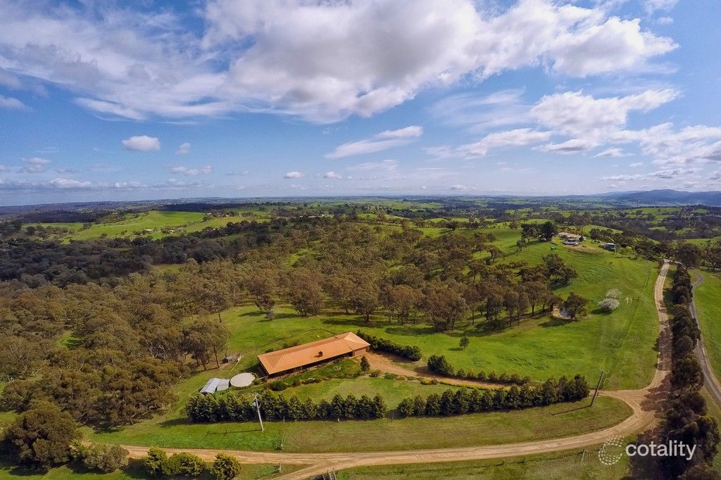 140 Hildebrand Rd, Cottles Bridge, VIC 3099