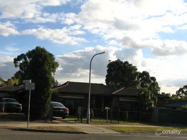 2 Simpson Pl, Kings Langley, NSW 2147