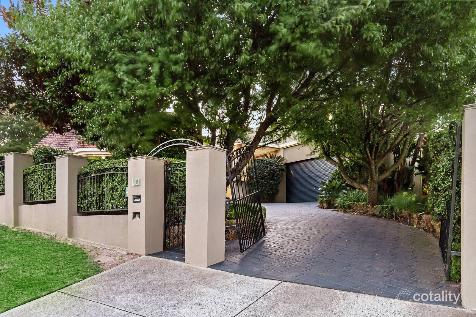 10 Plummer Ave, Frankston South, VIC 3199