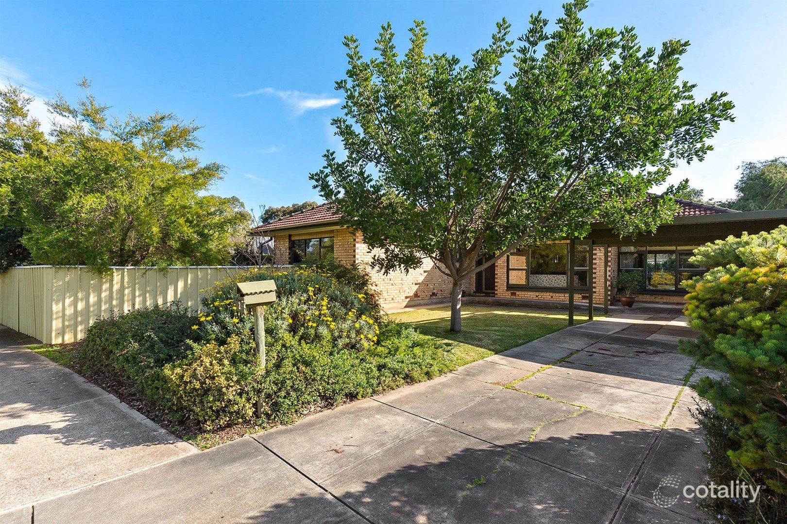 2 Clyde St, Marion, SA 5043