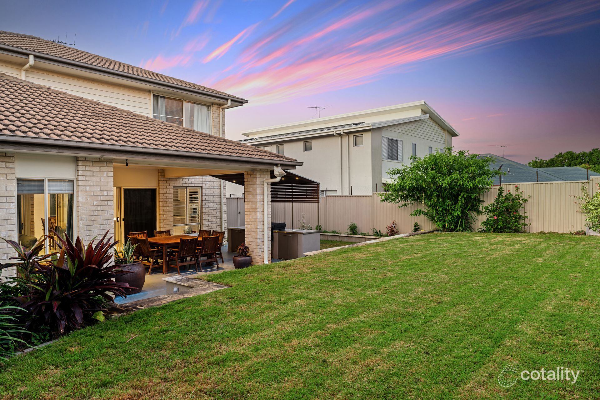 3 Huntly Pl, Redland Bay, QLD 4165