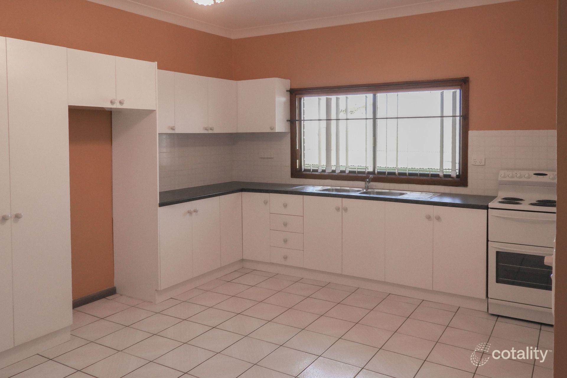 49 Charles Rd, Fernhill, NSW 2519