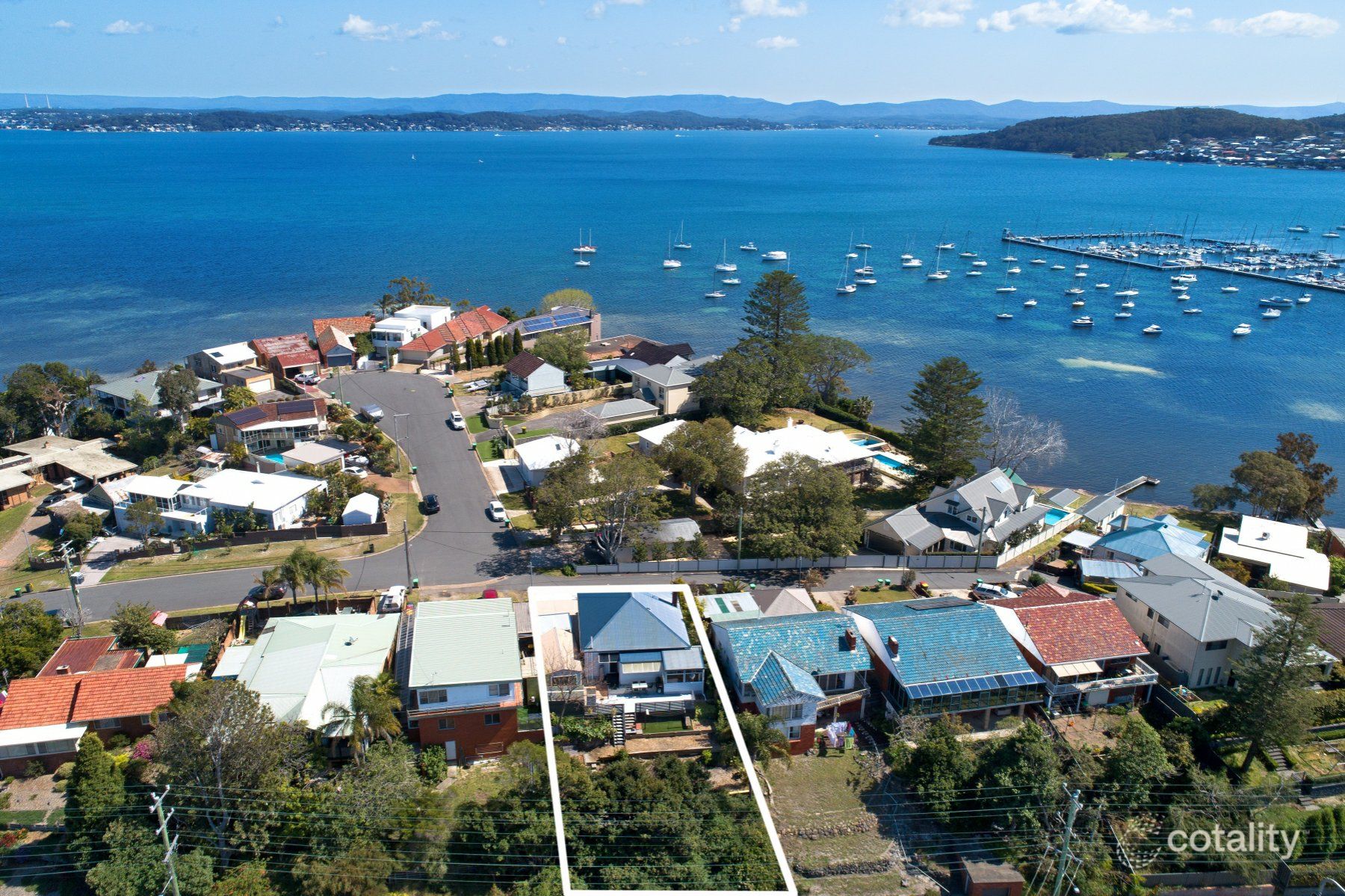 9 Bellevue Rd, Belmont, NSW 2280