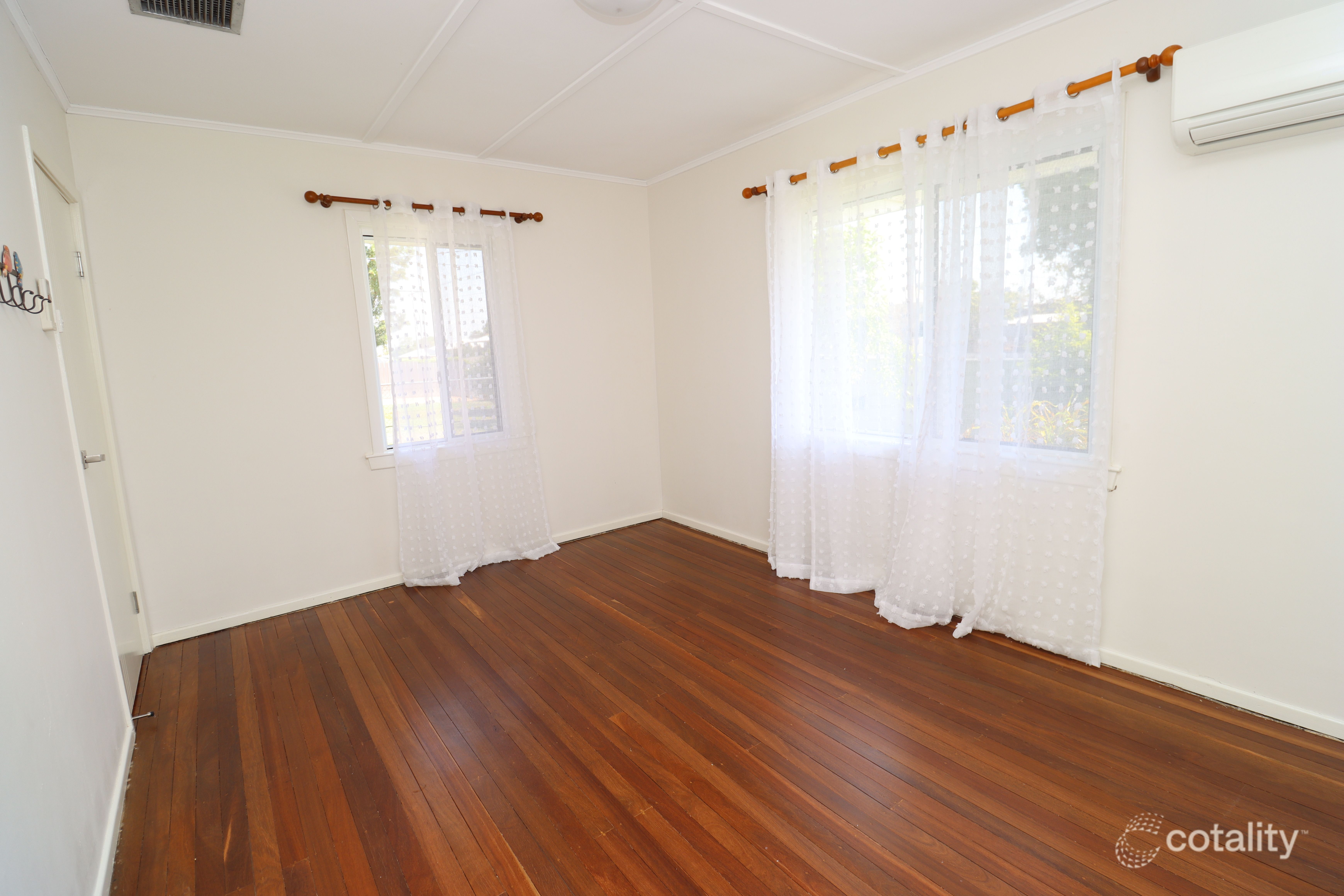 82 Kookaburra St, Townview, QLD 4825