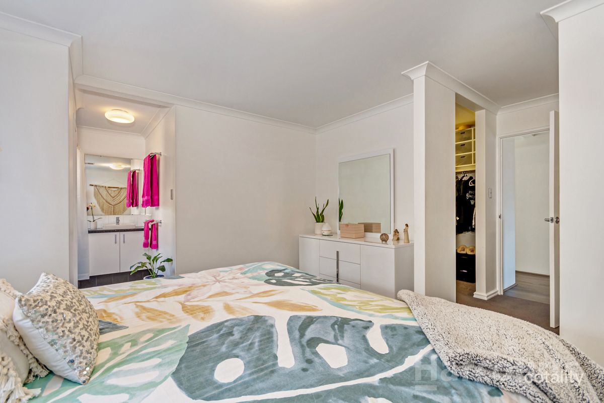 16 Jonquil St, Eglinton, WA 6034