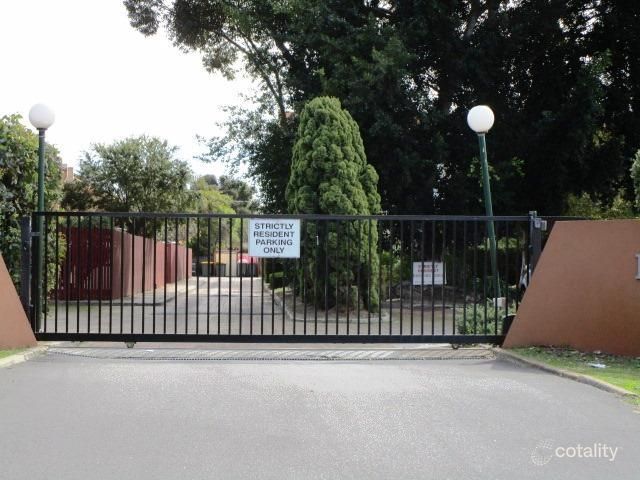 9/33 Farina Dr, Yokine, WA 6060