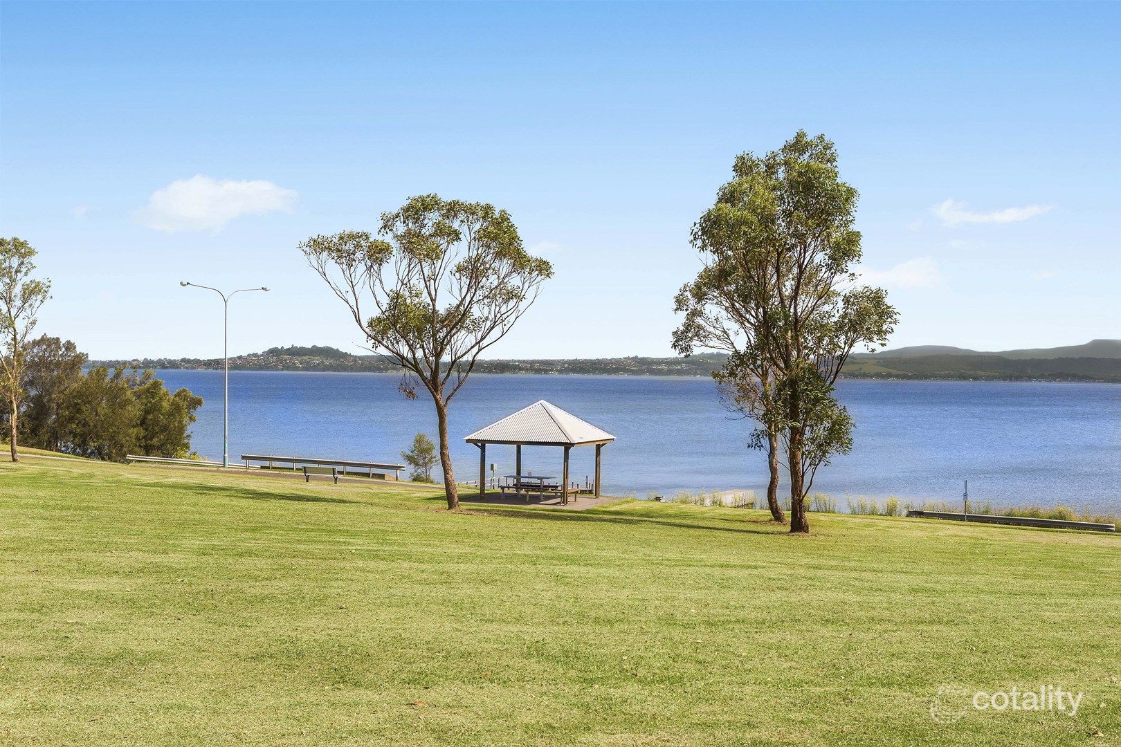 8 Polsson St, Horsley, NSW 2530
