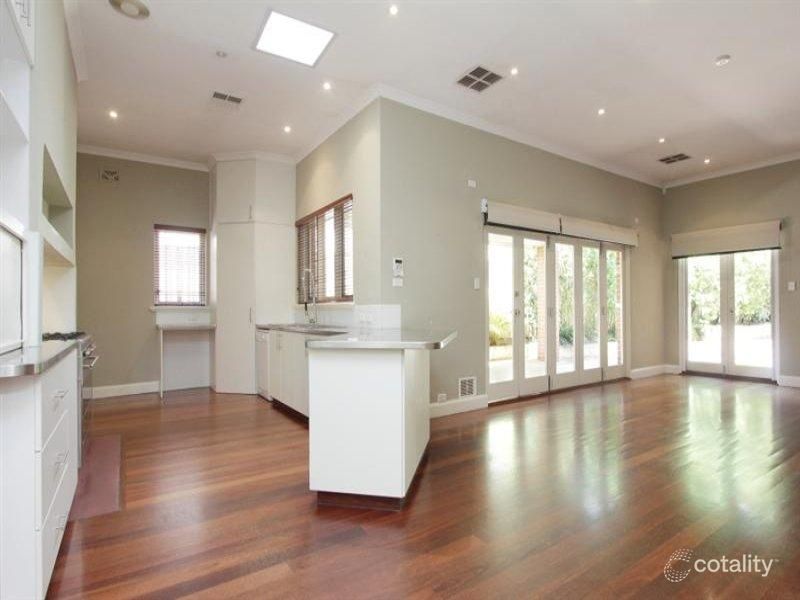 26 Rothsay Cres, Menora, WA 6050