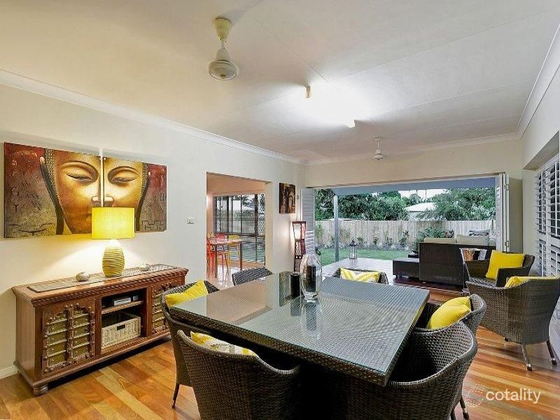 6 Watkins Cl, Mooroobool, QLD 4870