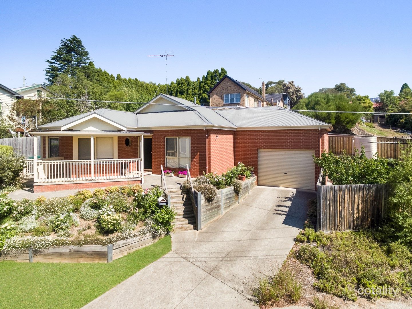 28 Vanessa Ave, Highton, VIC 3216