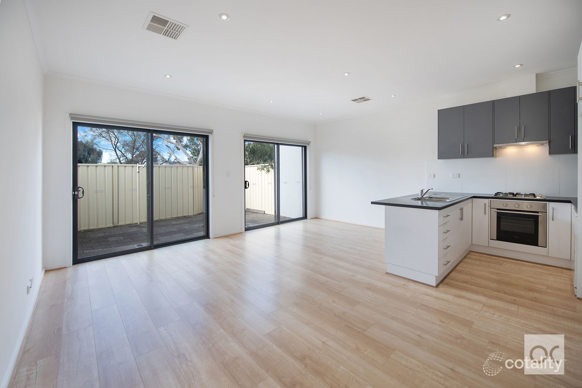 11/13-15 Piccadilly Cres, Campbelltown, SA 5074