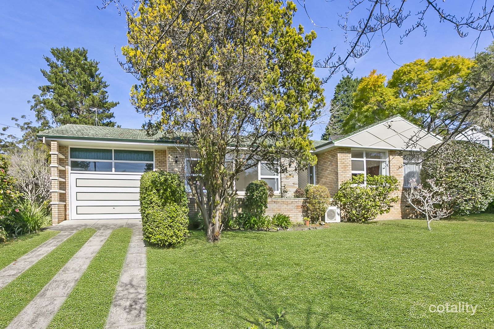 4 Massey Pl, St Ives Chase, NSW 2075