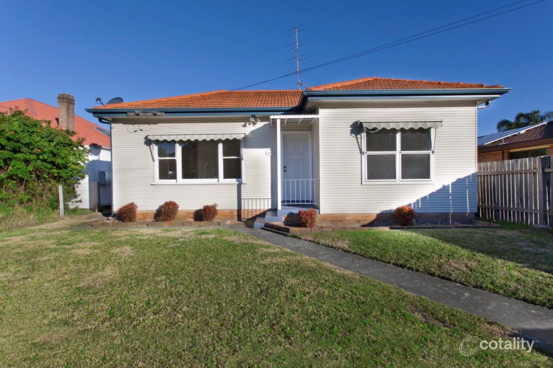 247 Lawrence Hargrave Dr, Thirroul, NSW 2515