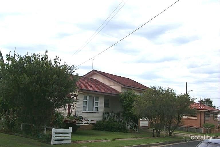 2 Rotary Cres, Redcliffe, QLD 4020