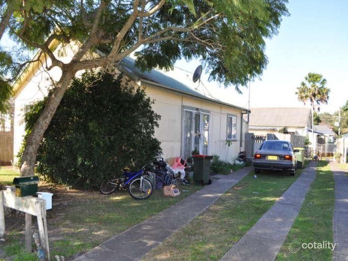 8 Douglas Ave, Forster, NSW 2428