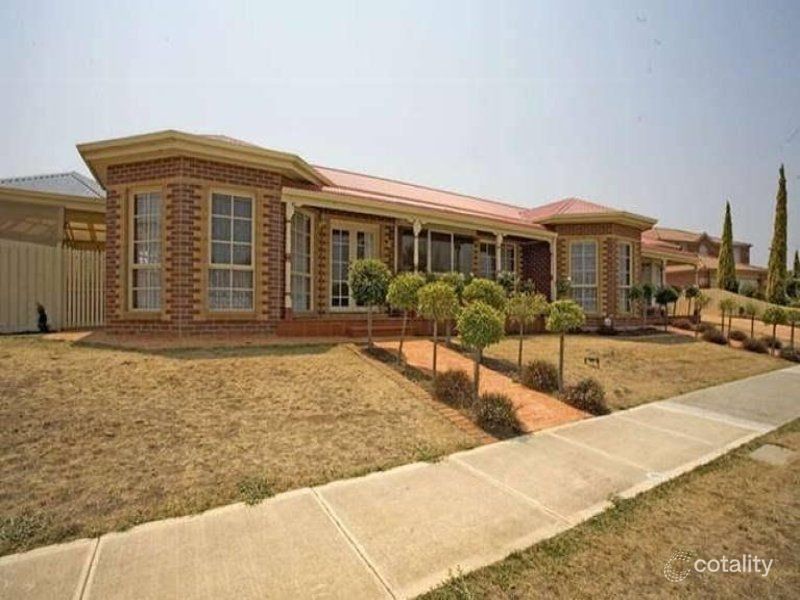 2 Pastoral Pl, Sydenham, VIC 3037