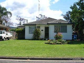 17 Ithaca St, Emu Plains, NSW 2750