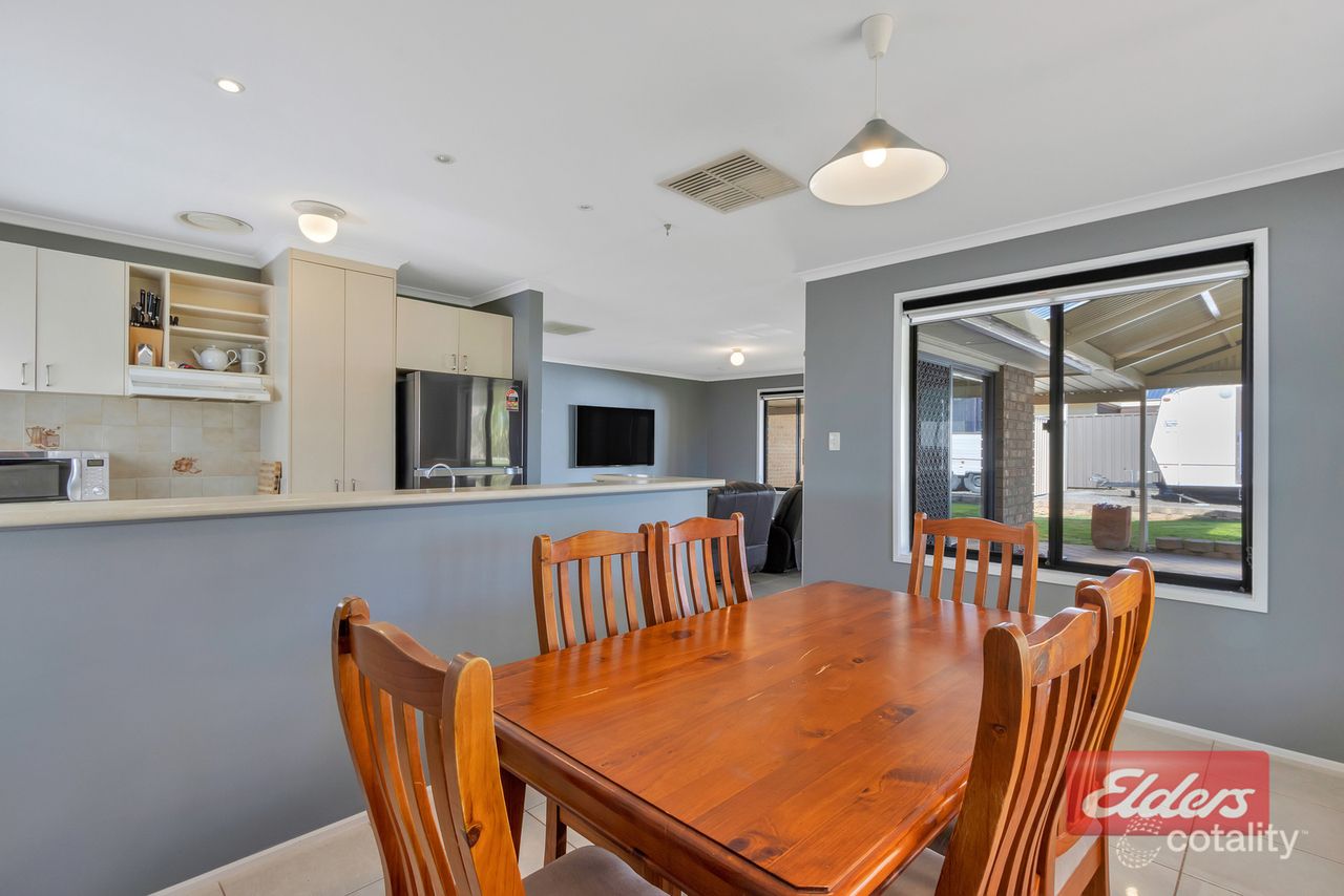 19 Purcell Gr, Evanston Park, SA 5116