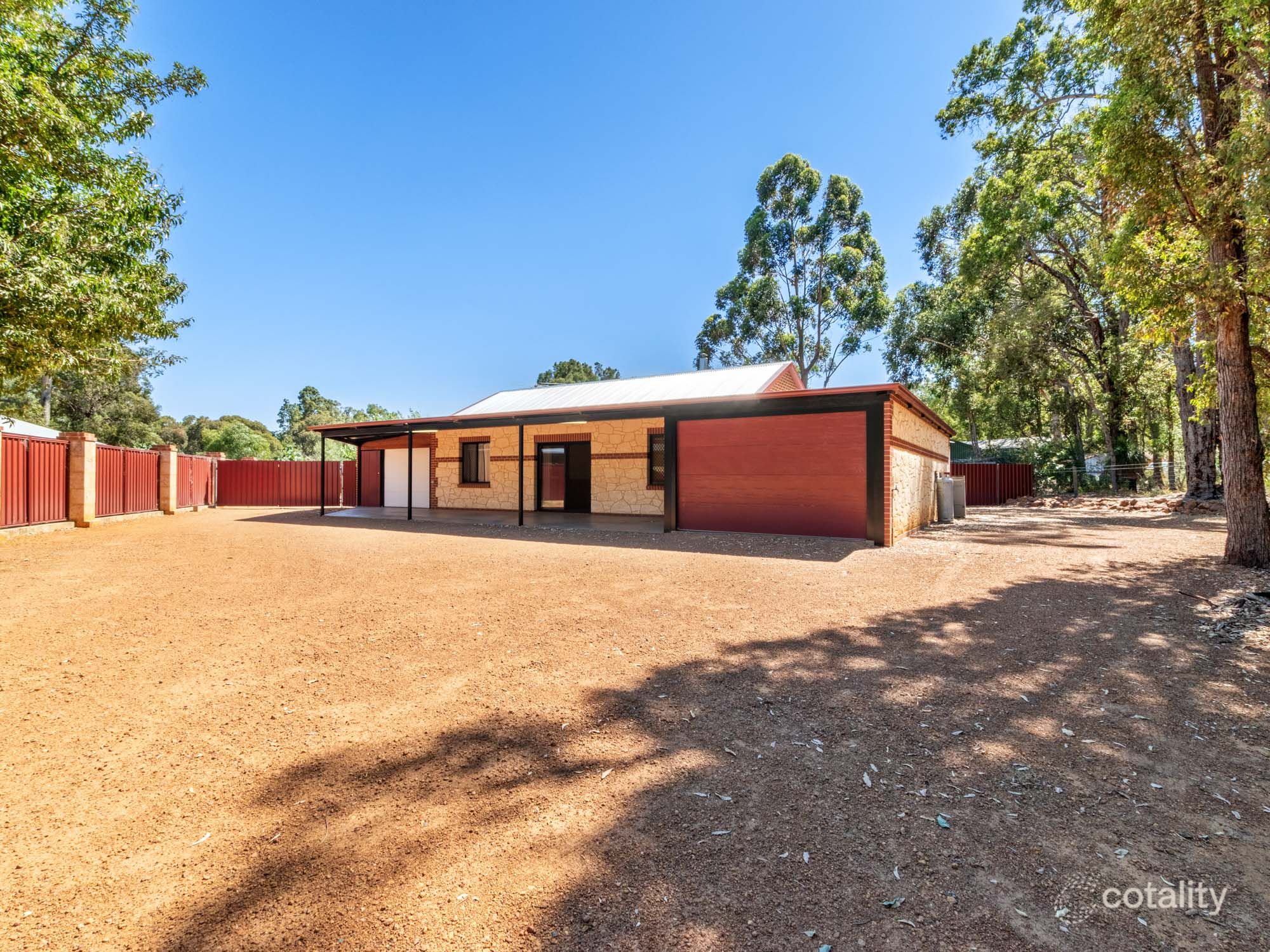 38 Raeburn Rd, Roleystone, WA 6111
