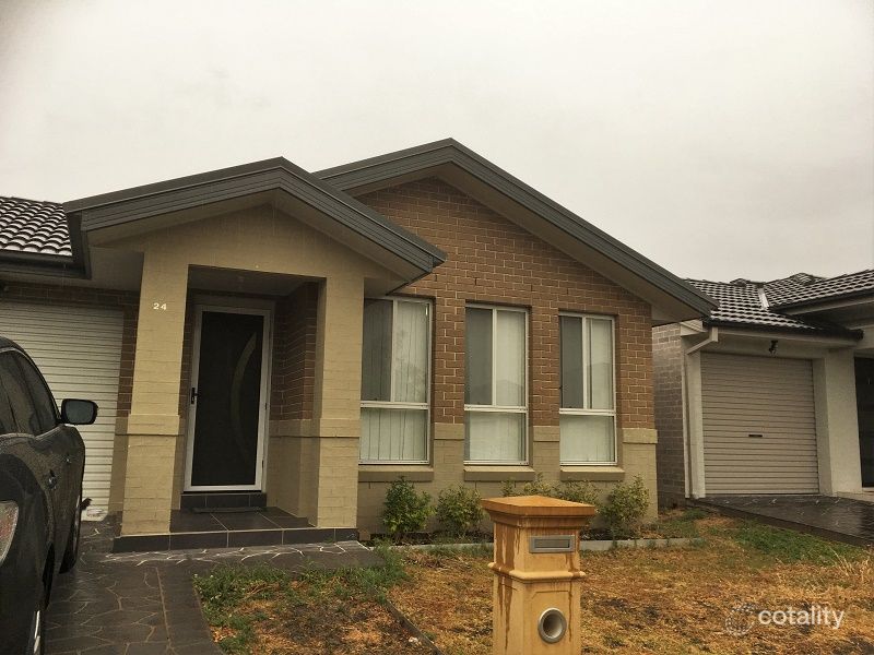 24 Mcintyre Cct, Middleton Grange, NSW 2171