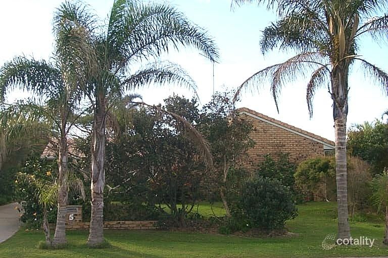 5 Magnolia Dr, Bokarina, QLD 4575