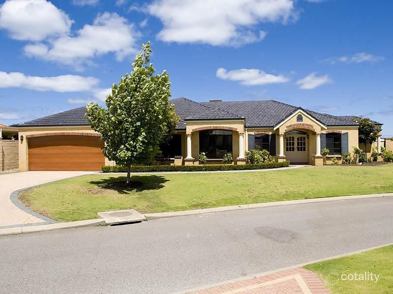 8 Sao Jorge Grn, Secret Harbour, WA 6173