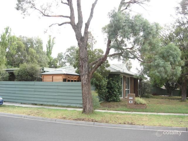 5 Jarvis Cres, Dandenong North, VIC 3175
