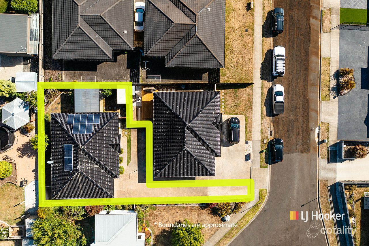 2/90 Lovett St, Devonport, TAS 7310