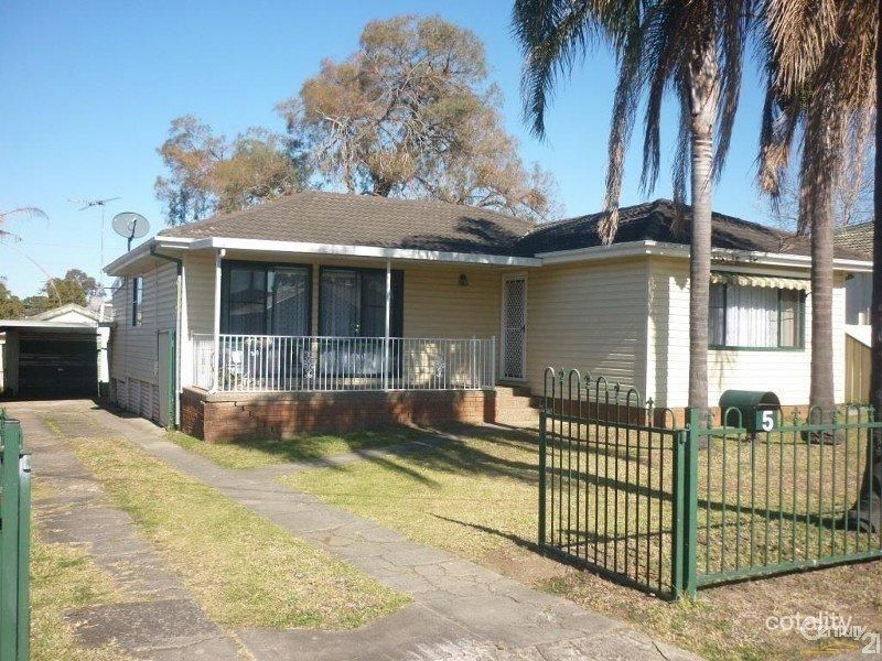 5 Megan Ave, Smithfield, NSW 2164