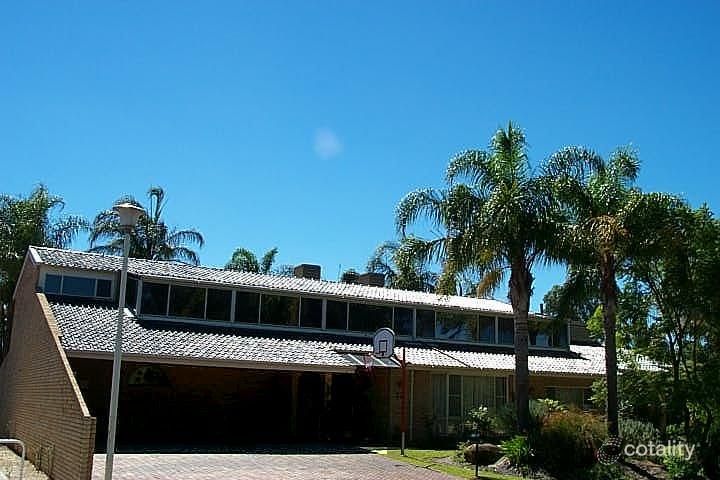 32 Nicholls Cres, Bull Creek, WA 6149