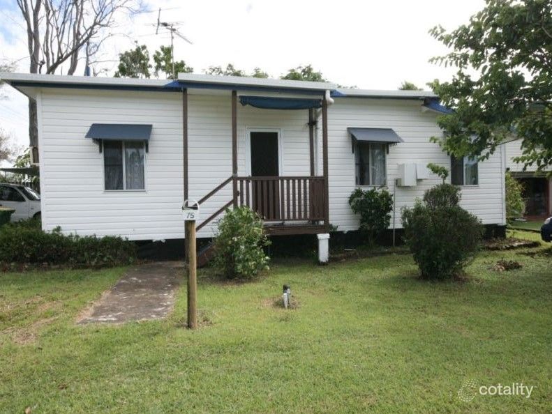 75 Beach Rd, Sarina, QLD 4737