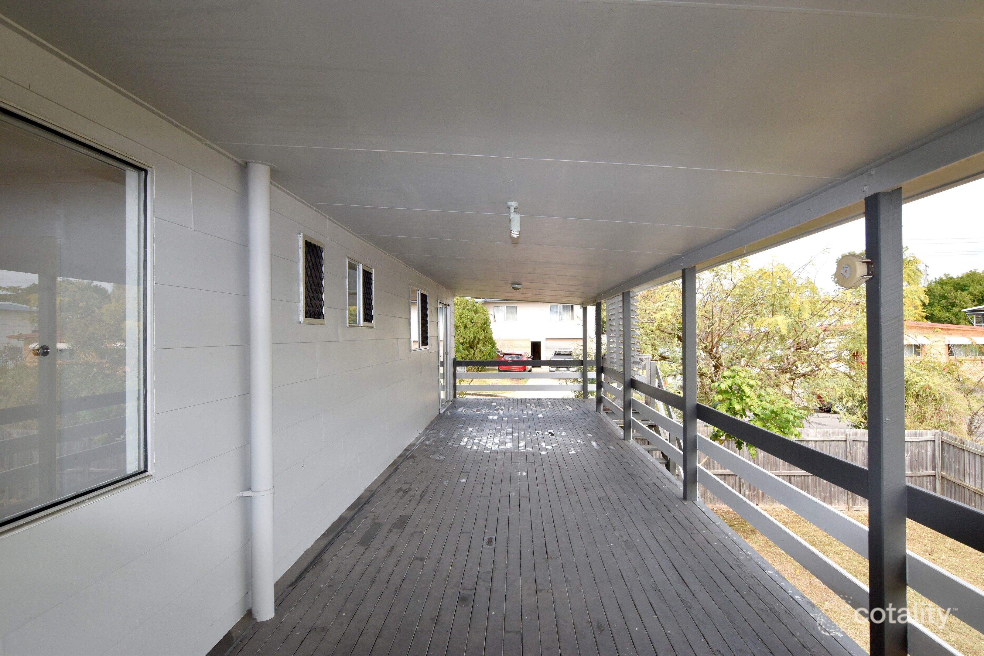 12 Mcginlay St, Clinton, QLD 4680