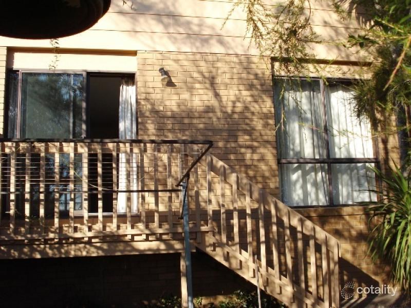 2/8 Hallen Cl, Phillip, ACT 2606