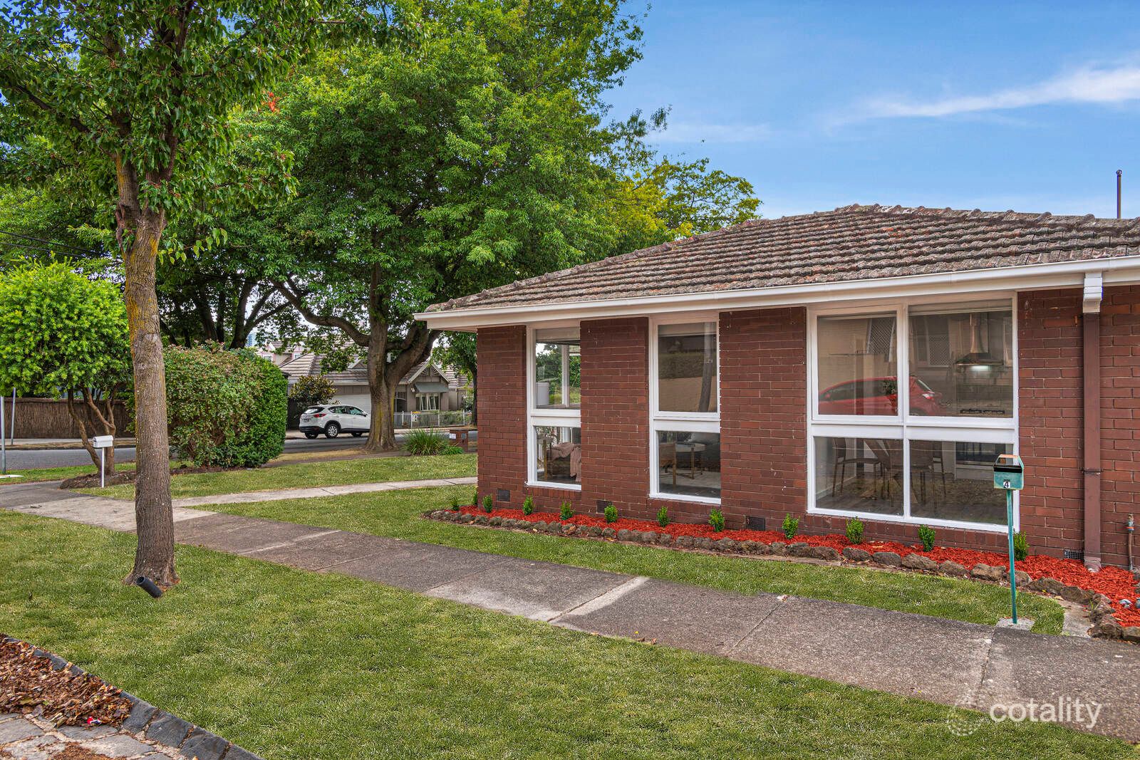 1/102 Windsor Cres, Surrey Hills, VIC 3127