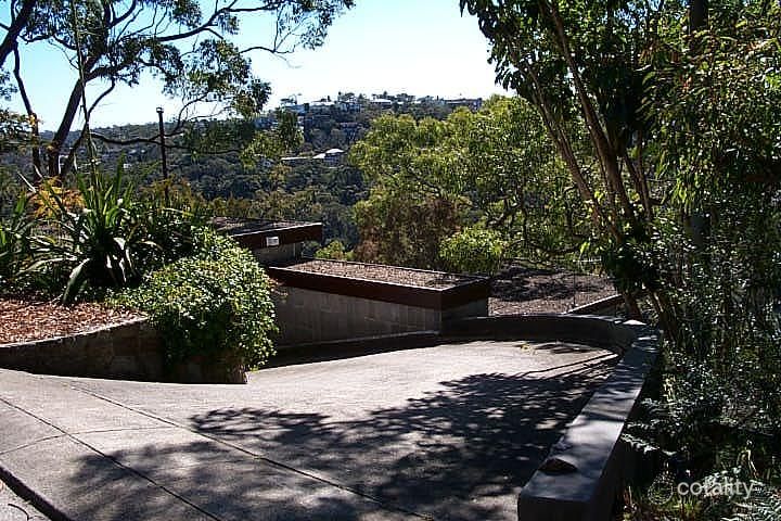 31 Rembrandt Dr, Middle Cove, NSW 2068
