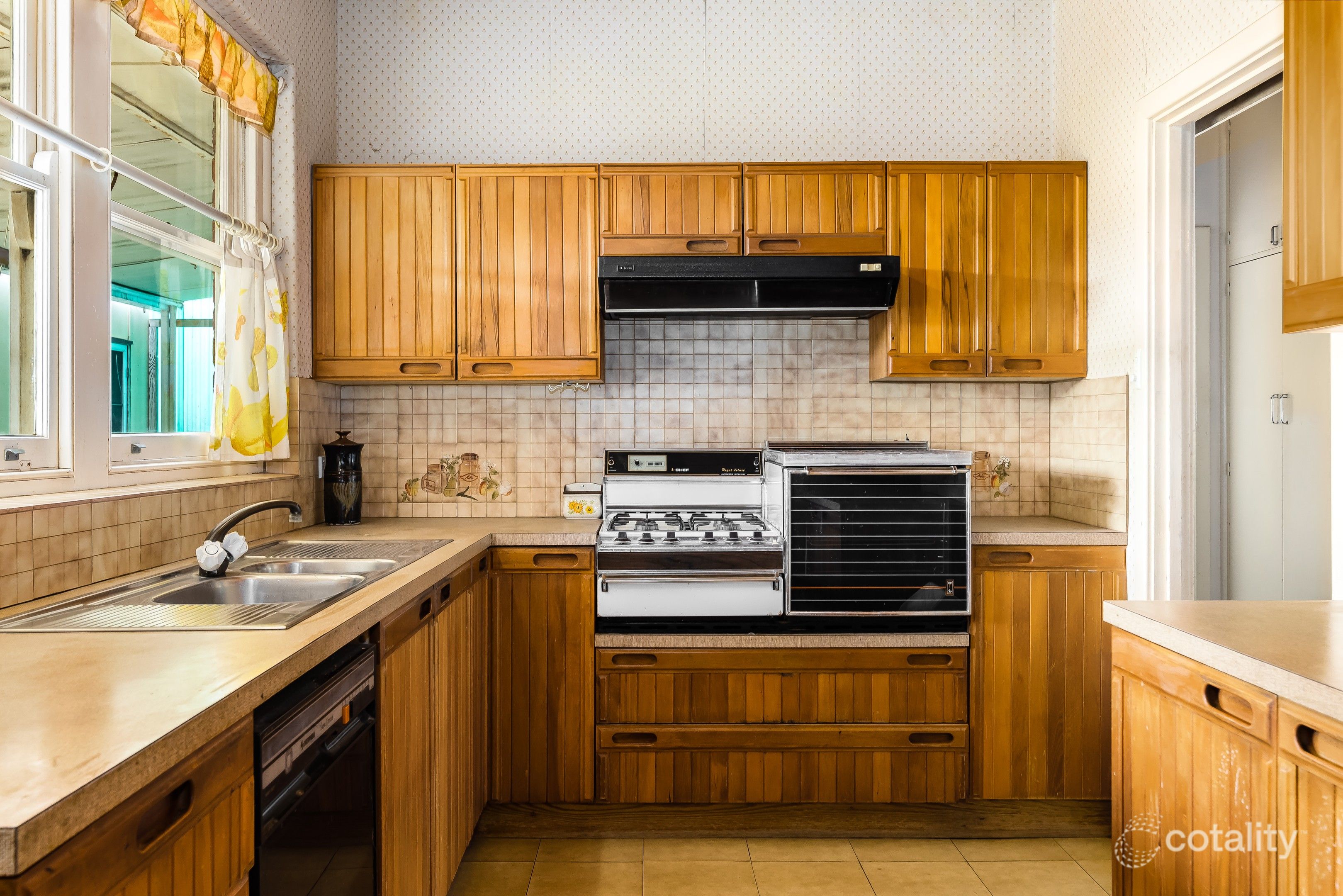 4 Joyce St, Glengowrie, SA 5044