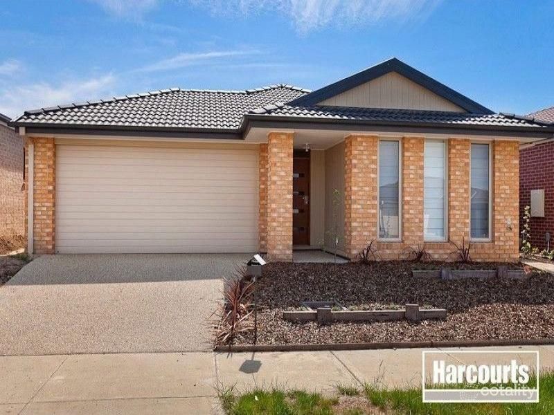 11 Karlson Way, Cranbourne North, VIC 3977