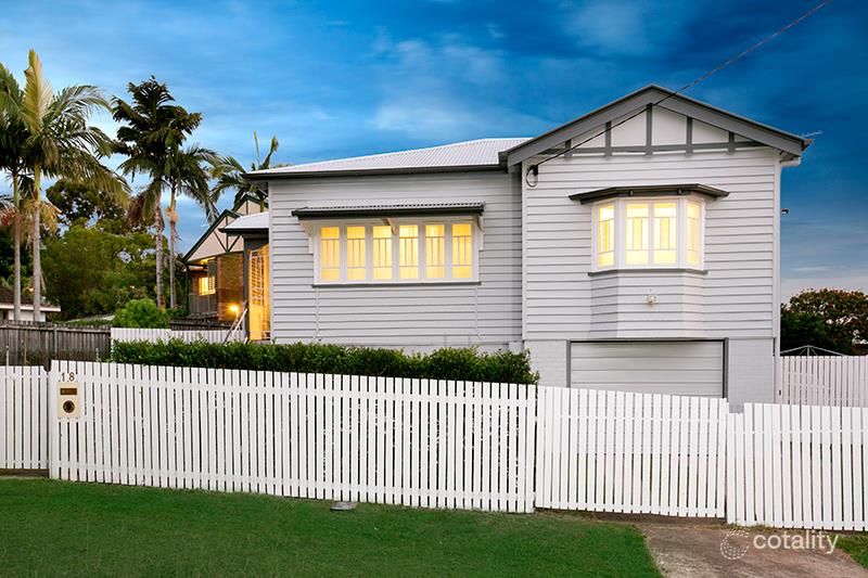 18 Dora St, Moorooka, QLD 4105