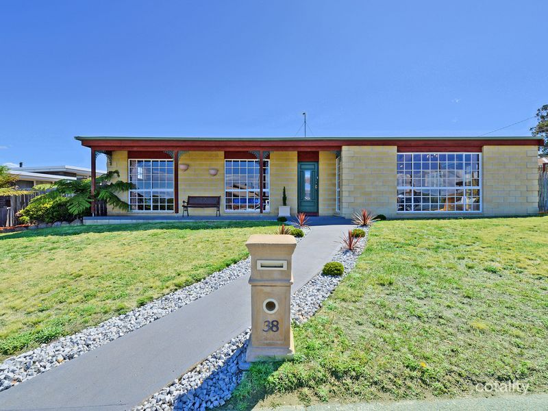 38 Raynors Rd, Midway Point, TAS 7171