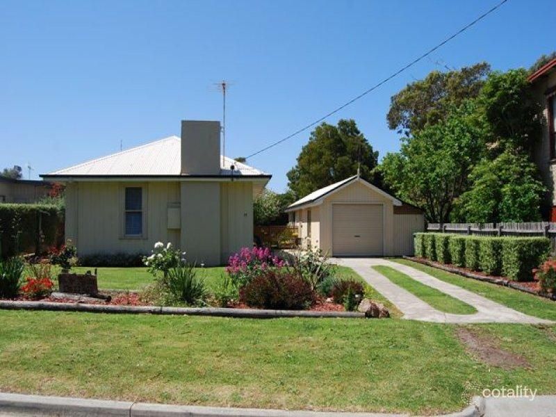 15 Middle St, Lakes Entrance, VIC 3909